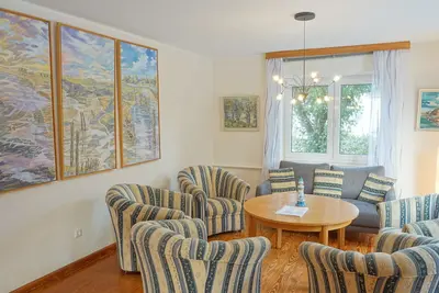 Image de Spacious vacation home with garden, terrace and family-friendly furnishings