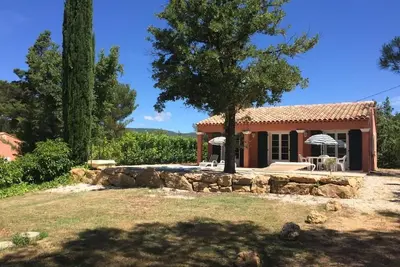 Image de Villa avec piscine privée au pied de la Sainte-Baume – Le Putt-Tee Bastidon