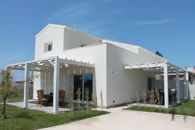 Image de Villa Blue with private garden and 100 mt from the beach