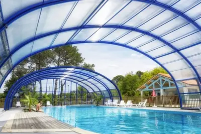 Image de Camping 4 étoiles - Piscine  - ccbcc0g
