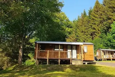 Image de ZEcamping 2* avec animaux acceptés et piscine chauffée