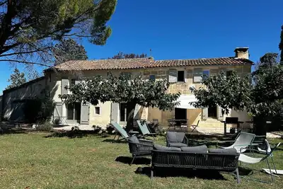 Image de Ancien mas provençal entièrement rénové et climatisé, en pleine nature