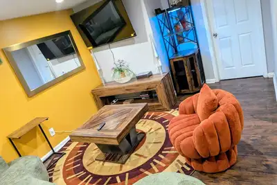 Image de Cozy Basement Suite— Private Etry & Peaceful Stay