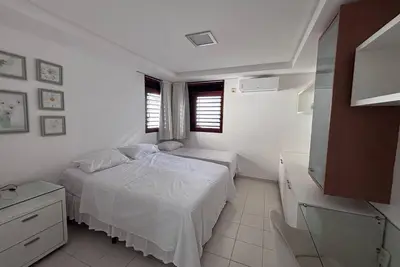 Image de 4-bedroom beach house in Ponta de Campina, ideal for families.