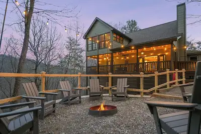 Image de Cozy 4-bedroom cabin in tranquil Ellijay