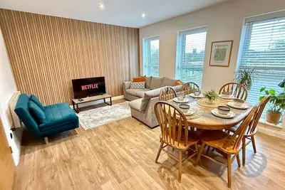 Image de Sleeps 7 | Contractors | Parking | Jewellery Q