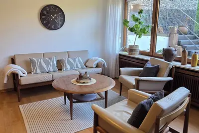 Image de Cozy vacation apartment with small garden