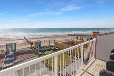 Image de Venedotia Beach House – Beachfront Escape with Panoramic Views over Cardigan Bay