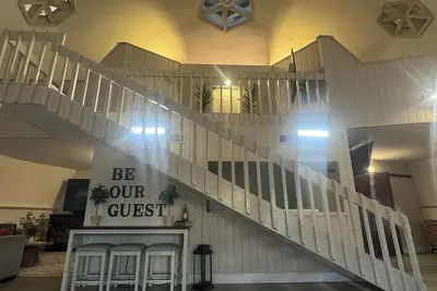 Image de Deland Dome Home - Near State Parks - Unique Space