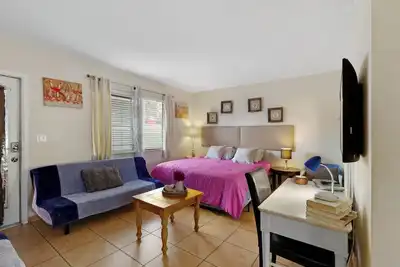 Image de Pet-Friendly 1br Studio w/ Parking and Bbq, Hollywood