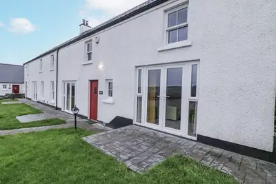 Foyle Cottage, with open fire in Strabane