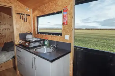 Image de Rhosgranog Shepherds Hut, pet friendly, with a garden in Solva