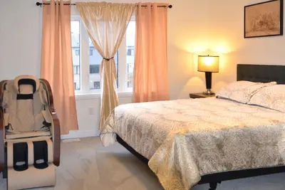 Image de Newly Built House near Niagara Falls and Outlet Mall