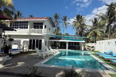 Image de Spacious 5-bedroom house in lovely Costa del Sol Front Beach