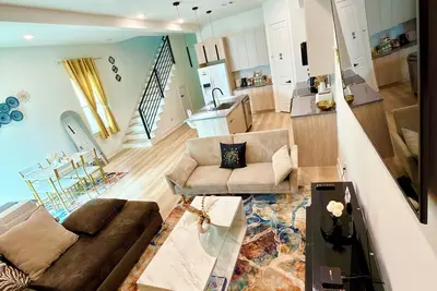 Image de Game/Gym Room, Hot tub, Pool table, Arcade, Grill, Gazebo, 7 mins to Nrg/World Cup!