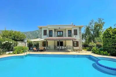 Image de Phenomenal 5-Bedroom Villa with Ac, Private Pool and Lush Garden in Dalyan