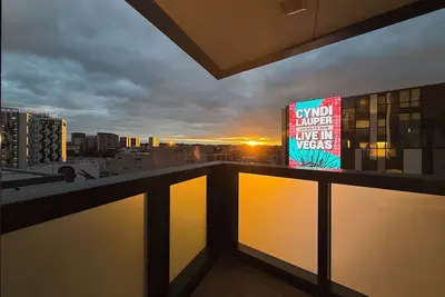 Image de Skytower view with balcony in Cbd high level