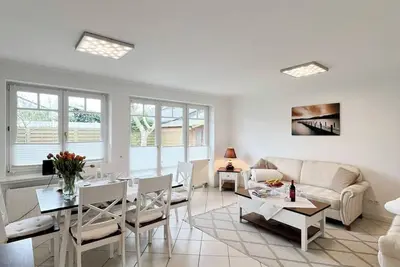 Image de Spacious vacation apartment on Sylt with terrace, garden & parking space