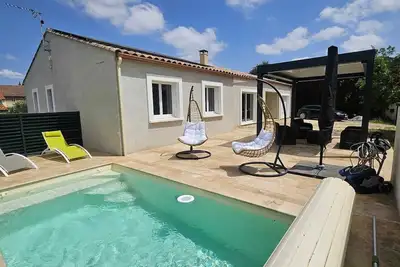 Image de Maison de vacances familiales ou entre amis, piscine, dans village, 30 mn mer