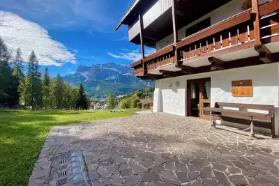 Image de Charming ground floor flat with mountain views