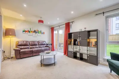 Image de Family getaway home in Southside Central