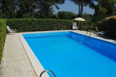 Image de Oasis of Relaxation in Sicily: Villa with Pool and Tennis Court between Sea and Nature