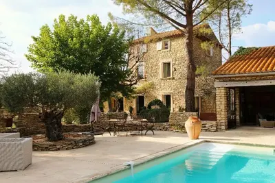 Image de Mas Luxe Piscine chauffée Jacuzzi à L'Isle sur la Sorgue