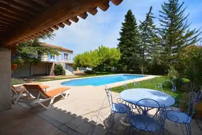 Image de Les Volets Bleus – Maison provençale avec piscine
