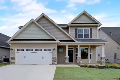 Image de Welcome to Luxury at Snowmill. Charming 4-bedroom house in Woodruff. Sc.