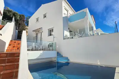 Image de 4 bedroom house with private pool near Cabopino