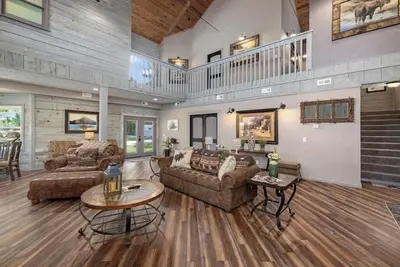 Image de Spacious 3-bedroom condo near Attractions in Branson. Private boat dock & slip.