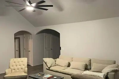 Image de Relaxing Tulsa Home Near Downtown  - 3br/2ba