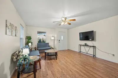Image de 5br/3ba Single Story - Near Dt Sac, Ucd & Sutter