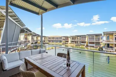 Image de Room for Everyone | Lagoon-Front, Pools & Beach Access