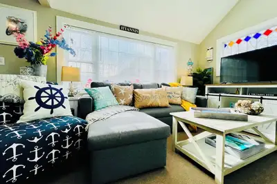 Image de Walk to Beach & Harbor / Fire Pit & Outdoor Shower