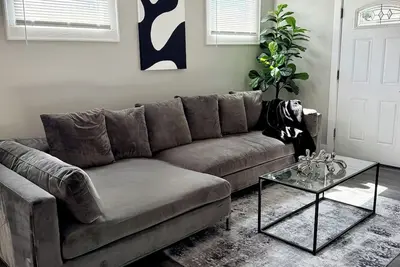 Image de 10 Mins from Arnold Sports Festival Sleeps 8