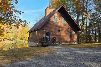 Image de Wake N Lake a quiet Waterfront Retreat On Private Warm Side Of Lake Anna