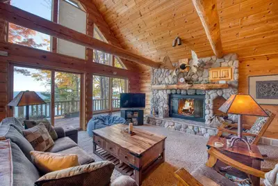 Image de Lake Superior Log Cabin Retreat | Near Bayfield, Wi | Sleeps 18