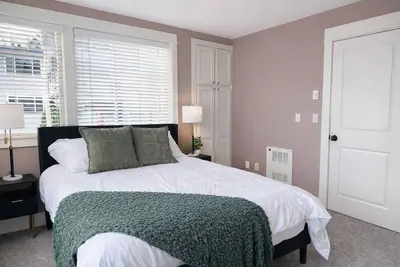 Image de City View Balconies - 4 En-Suite Bedrooms - Garage