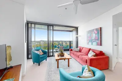 Image de Once Upon a View – A Gallery in the Sky!