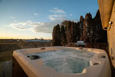 Image de Hot tub, sleeps 8, Shenandoah Valley