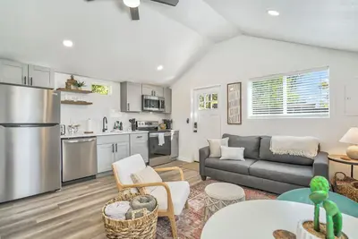 Image de Modern Kiowa Studio: Private Fenced Yard & Fire Pit - Walk to Occ