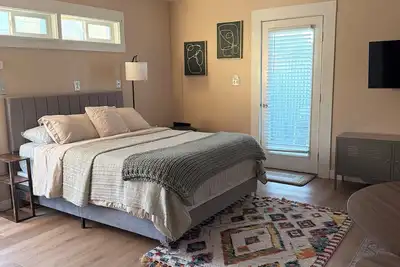 Image de Visit Studio On State, in the Heart of Mendocino County.