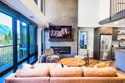 Image de Luxury 3br Penthouse Loft + Suite w/ Heated Pools, Gym & Ac