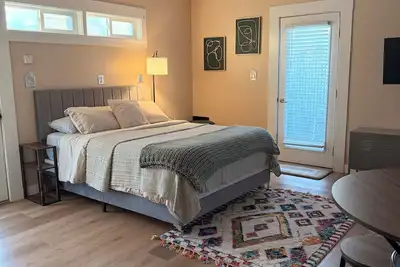 Image de Visit our State Street Studio, in the heart of Mendocino County.