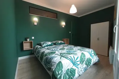 Image de Appartement centre ville avec terrasse privative.