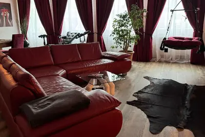 Image de Red Silence : Suite Design exclusive près de Coblence | Expérience unique, pas standard