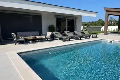 Image de Merveilleuse maison de vacances privée avec climatisation, piscine privée, Wifi, Tv et patio