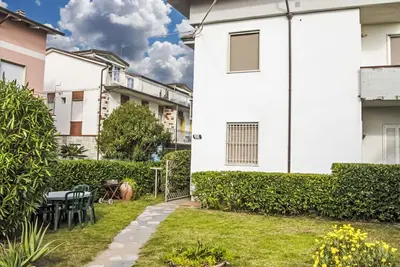 Image de Joli appartement pour 4 personnes avec Wifi, climatisation et patio