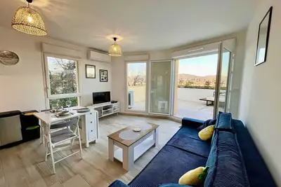 Image de Appartement Moderne Climatisé à Cogolin, Parking Inclus